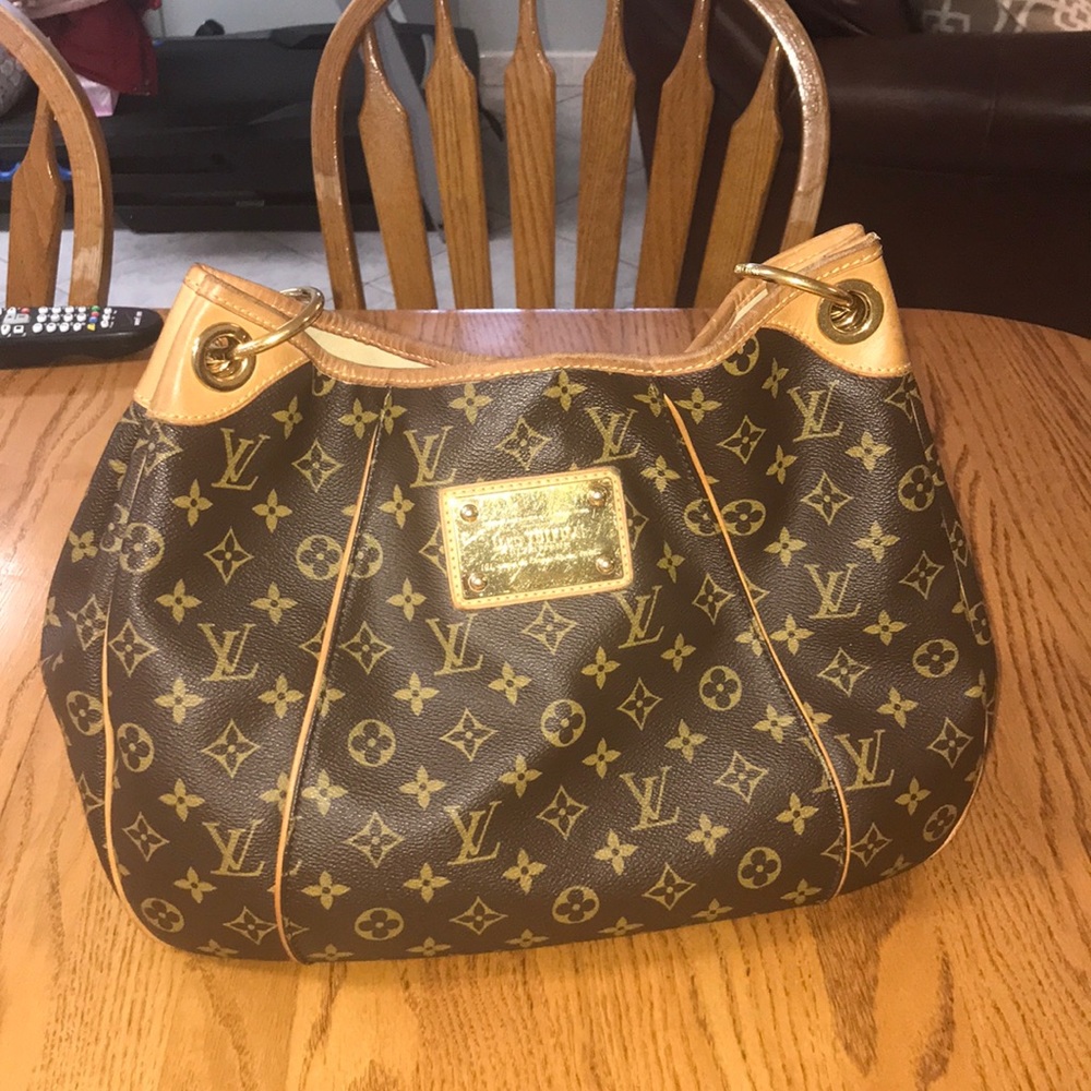 Louis Vuitton galliera pm